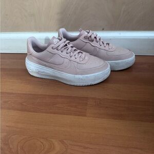 Nike Women's Blush Pink Sneakers